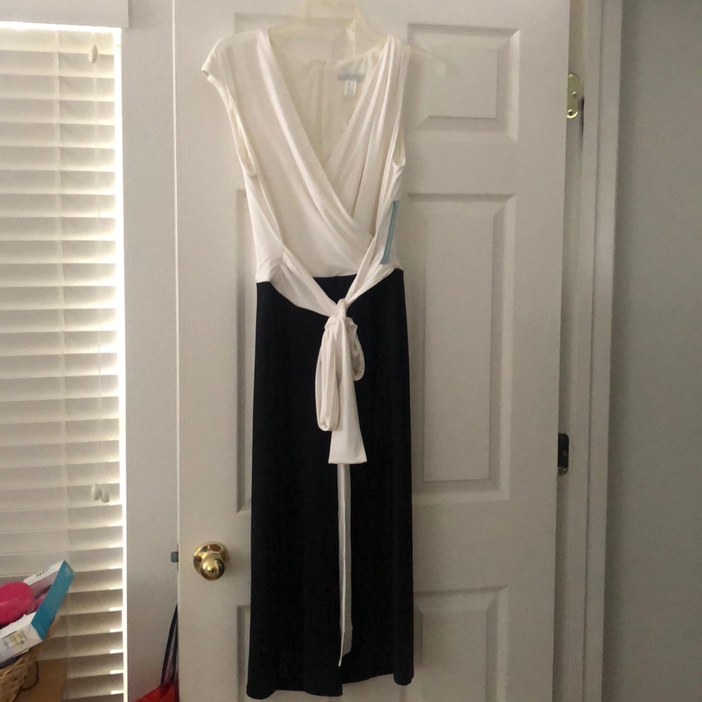 London Times sleeveless jumpsuit